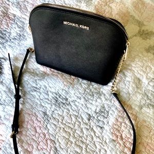 MICHAEL KORS CROSSBODY PURSE